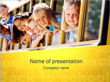 Дети в школьном автобусе - Титульный слайд
