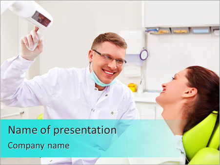Стоматолог и пациент в кабинете, улыбка, приветливый врач - Титульный слайд